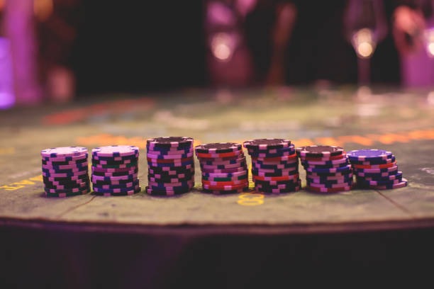 Live dealer broadcast showing blackjack table with croupier
